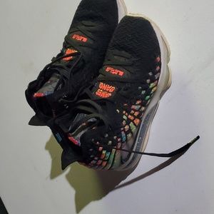 Used Nike Lebron James Sz 7.5